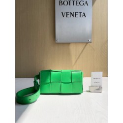 보테가베네타 Bottega Veneta Cassette 카세트 639367