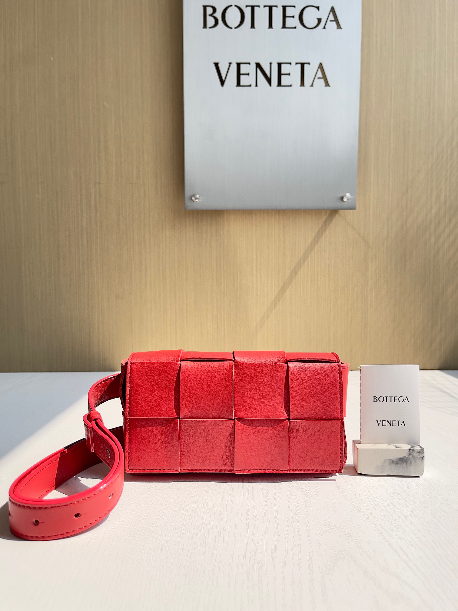 보테가베네타 Bottega Veneta Cassette 639367