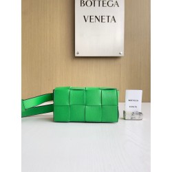 보테가베네타 Bottega Veneta Cassette 카세트 639367