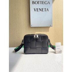 보테가베네타 Bottega Veneta 카세트 카메라 백 Cassette Camera Bag 730027