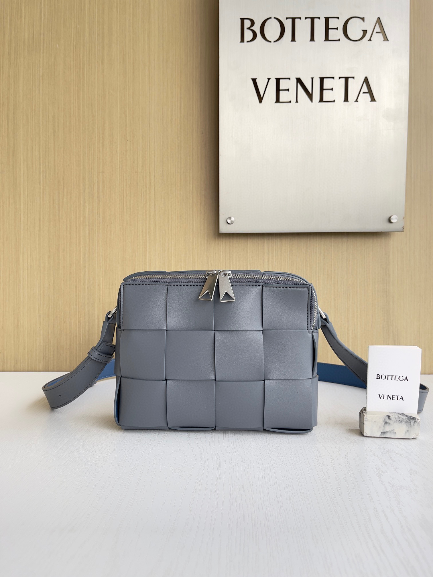 보테가베네타 Bottega Veneta 카세트 카메라 백 Cassette Camera Bag 730027