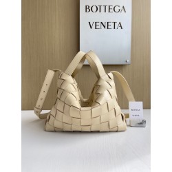 보테가베네타 Bottega Veneta 볼링 카세트 Cassette 730327