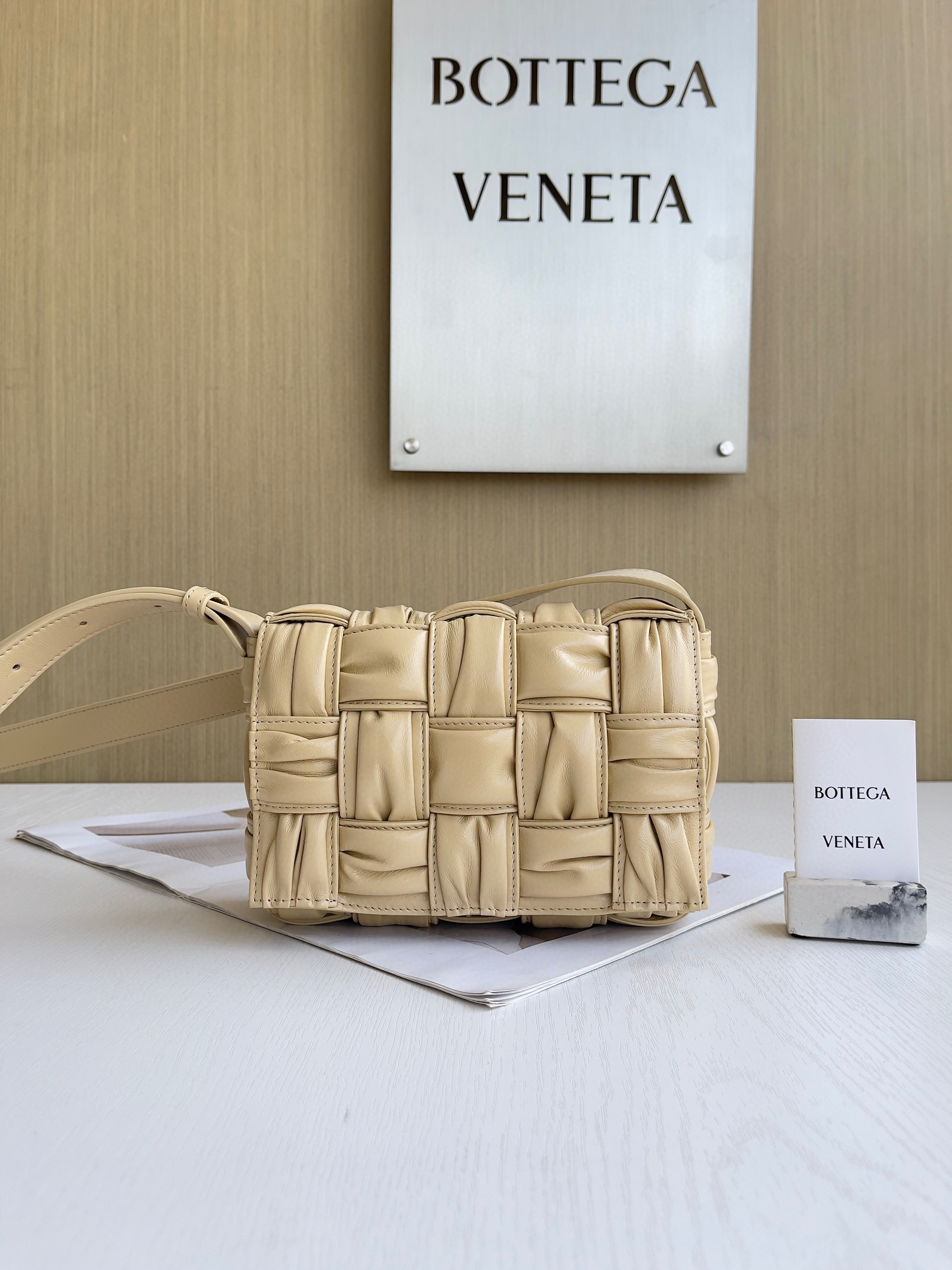 보테가베네타 Bottega Veneta 스몰 카세트 Cassette 736253