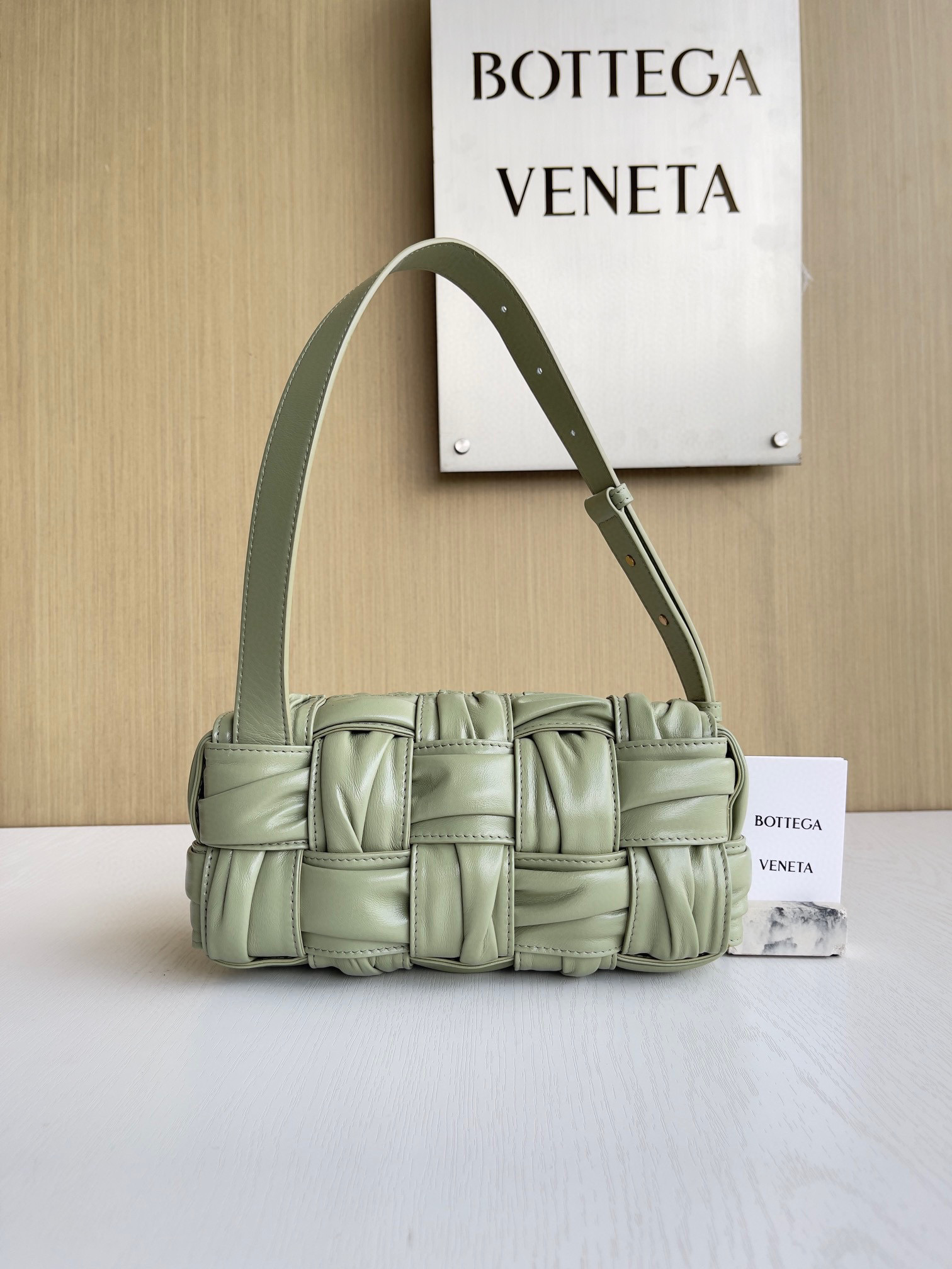 보테가베네타 Bottega Veneta 스몰 브릭 카세트 Brick Cassette 736233