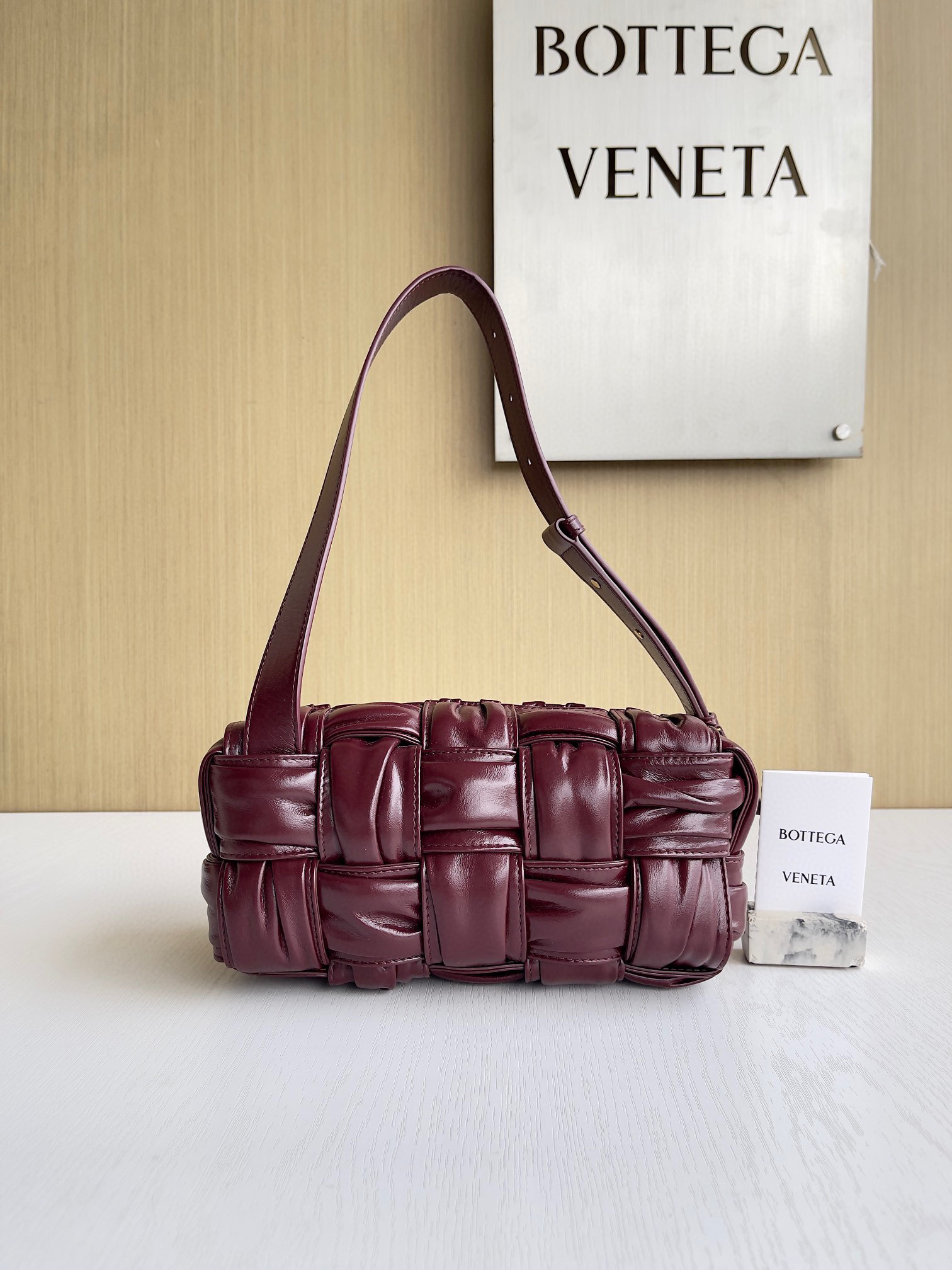 보테가베네타 Bottega Veneta 스몰 브릭 카세트 Brick Cassette 736233