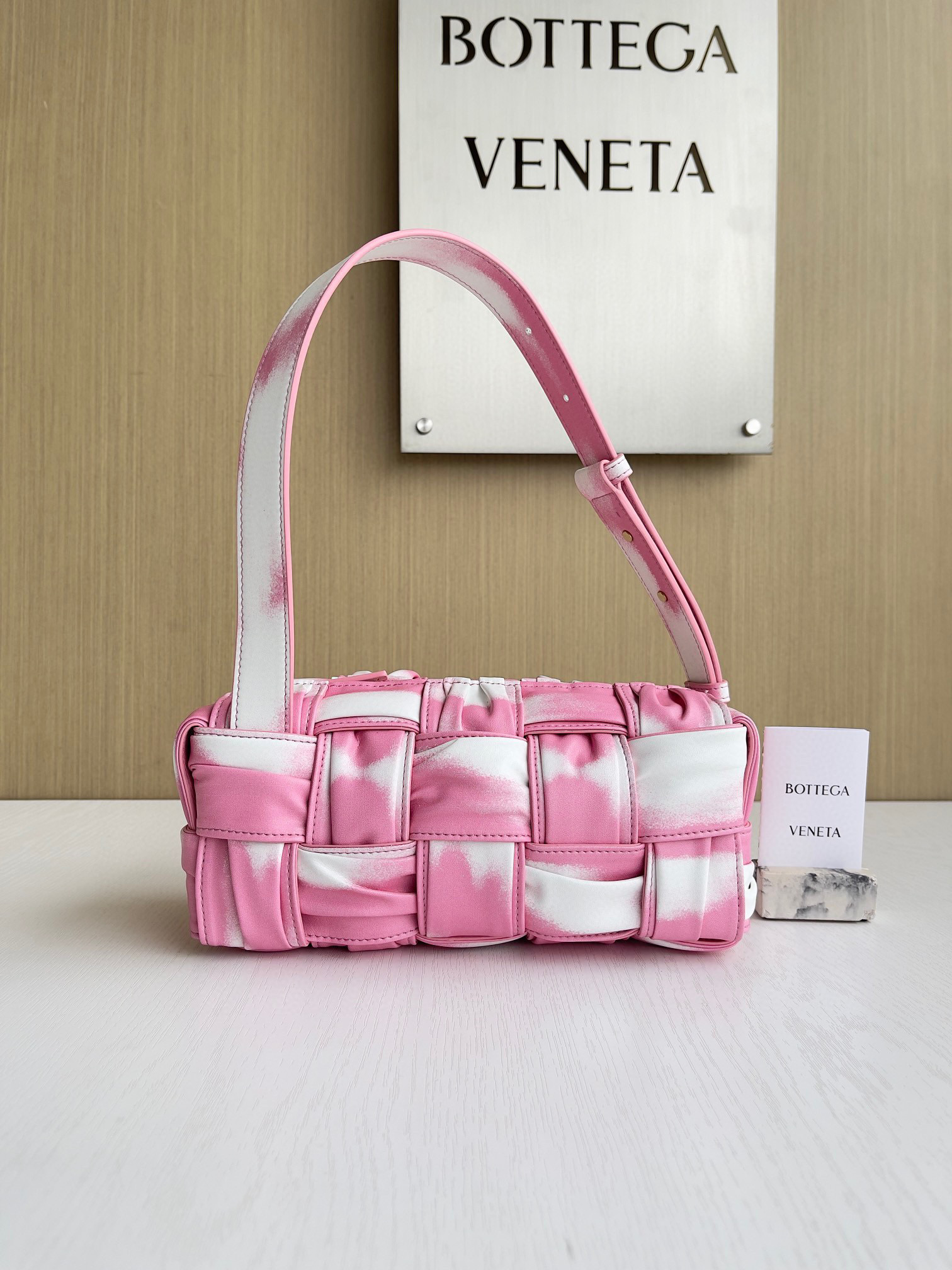 보테가베네타 Bottega Veneta 스몰 브릭 카세트 Brick Cassette 736233