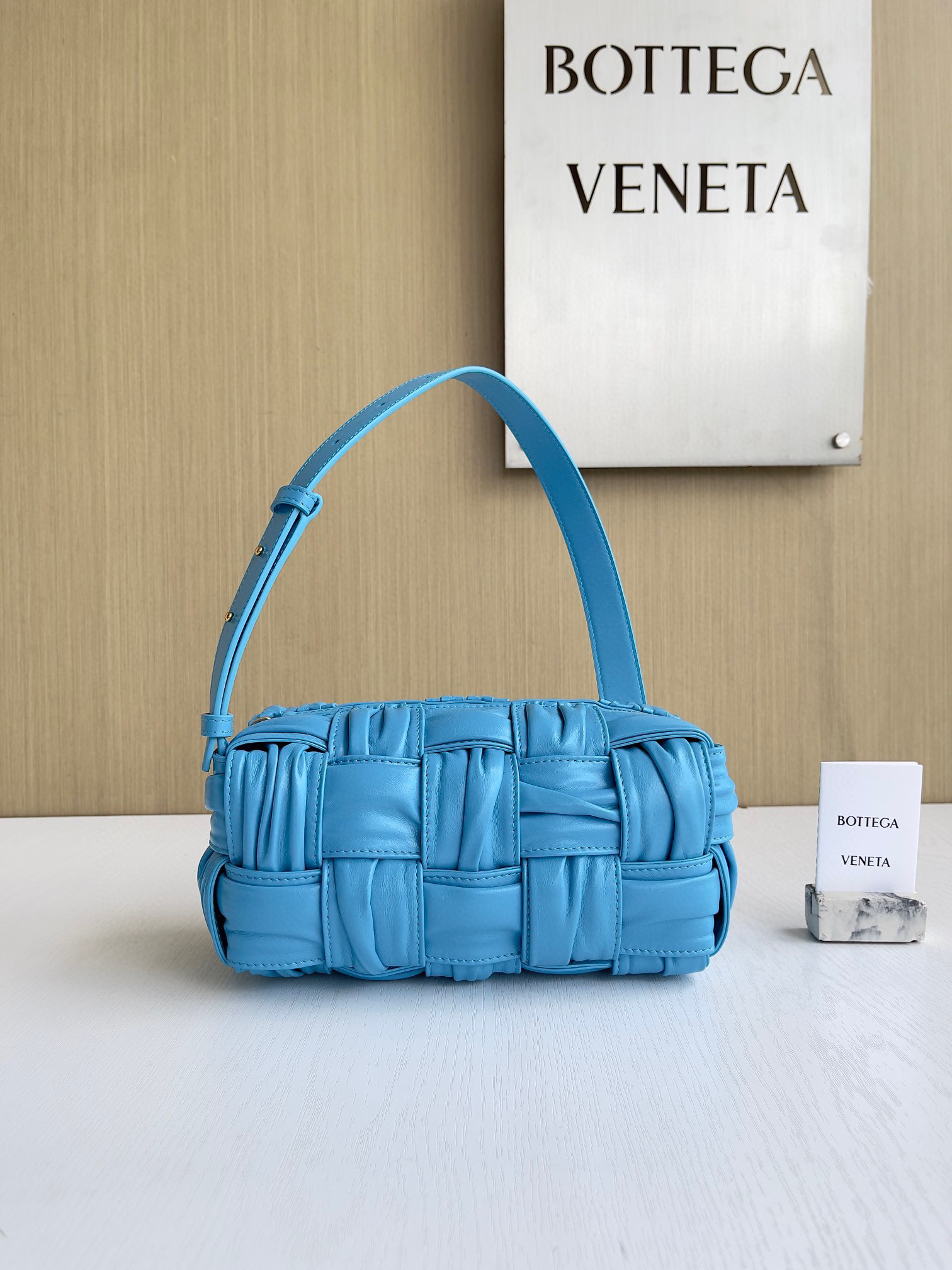 보테가베네타 Bottega Veneta 스몰 브릭 카세트 Brick Cassette 736233