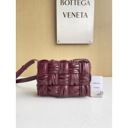 보테가베네타 Bottega Veneta 카세트 Cassette 717089