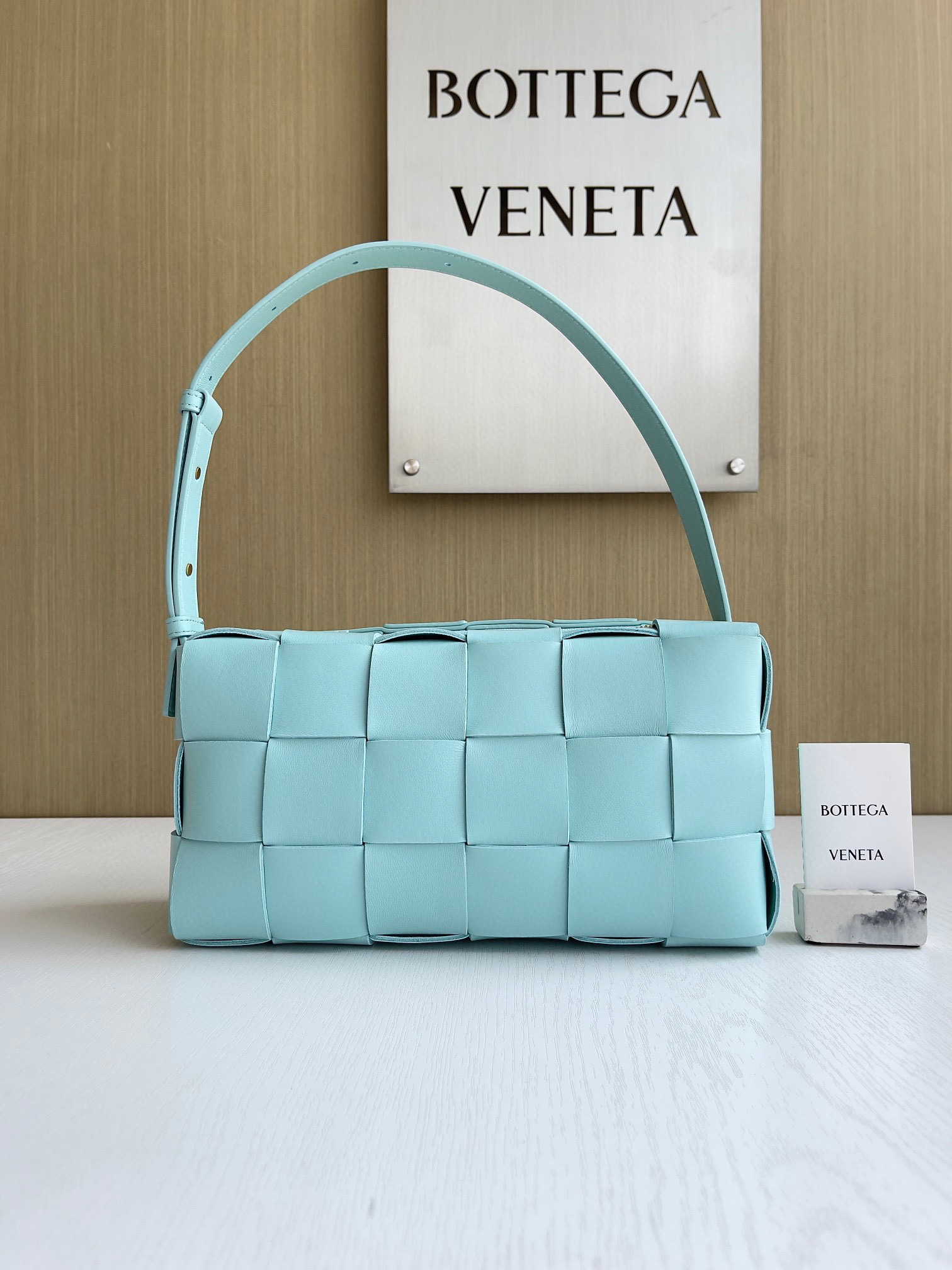 보테가베네타 Bottega Veneta 브릭 카세트 Brick Cassette 709360