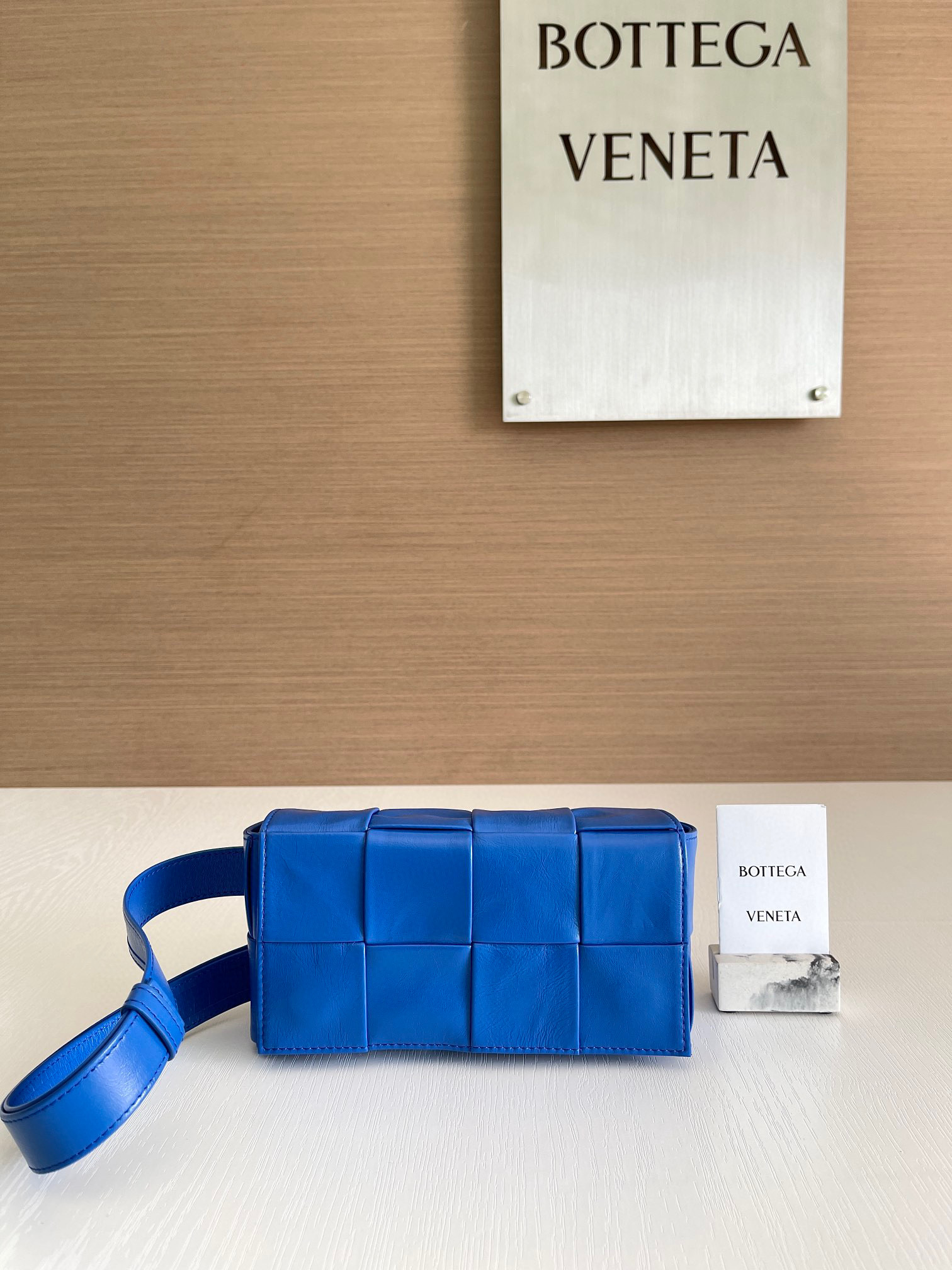 보테가베네타 Bottega Veneta 카세트 벨트 백 Cassette 651053
