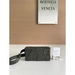 보테가베네타 Bottega Veneta 카세트 벨트 백 Cassette 651053