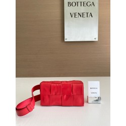 보테가베네타 Bottega Veneta 카세트 벨트 백 Cassette 651053