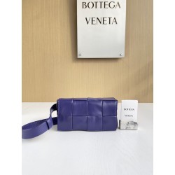 보테가베네타 Bottega Veneta 카세트 벨트 백 Cassette 651053