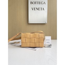 보테가베네타 Bottega Veneta 스몰 카세트 Cassette 730848