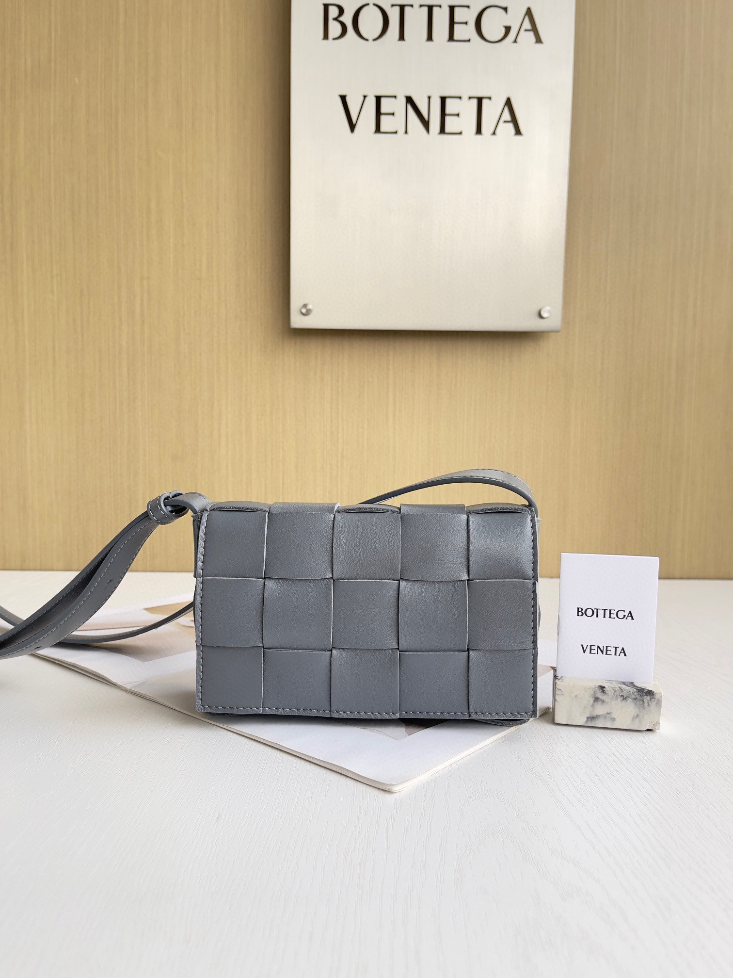 보테가베네타 Bottega Veneta 스몰 카세트 Cassette 730848