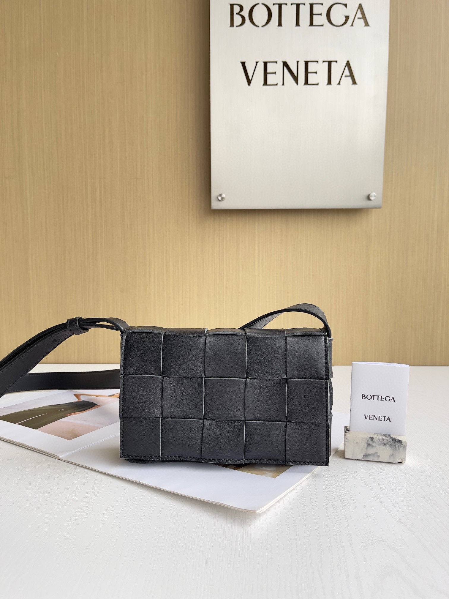 보테가베네타 Bottega Veneta 스몰 카세트 Cassette 730848