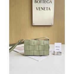 보테가베네타 Bottega Veneta 스몰 카세트 Cassette 730848