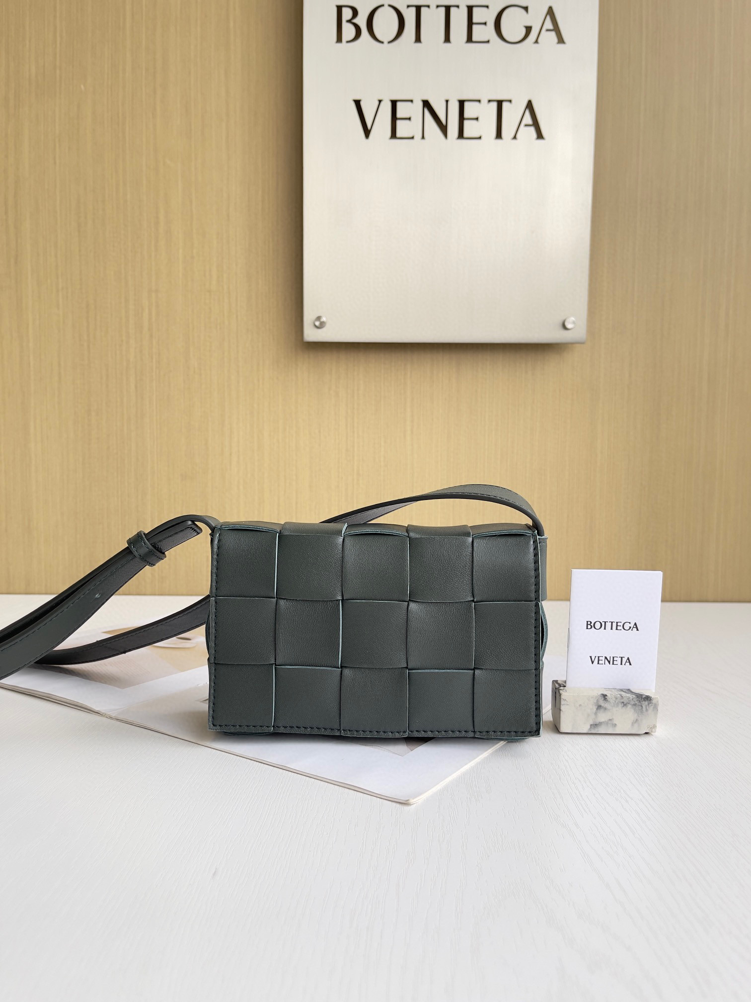 보테가베네타 Bottega Veneta 스몰 카세트 Cassette 730848