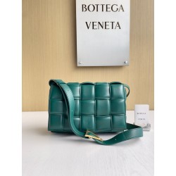 보테가 베네타 Bottega Veneta 패디드 카세트 Cassette 591970