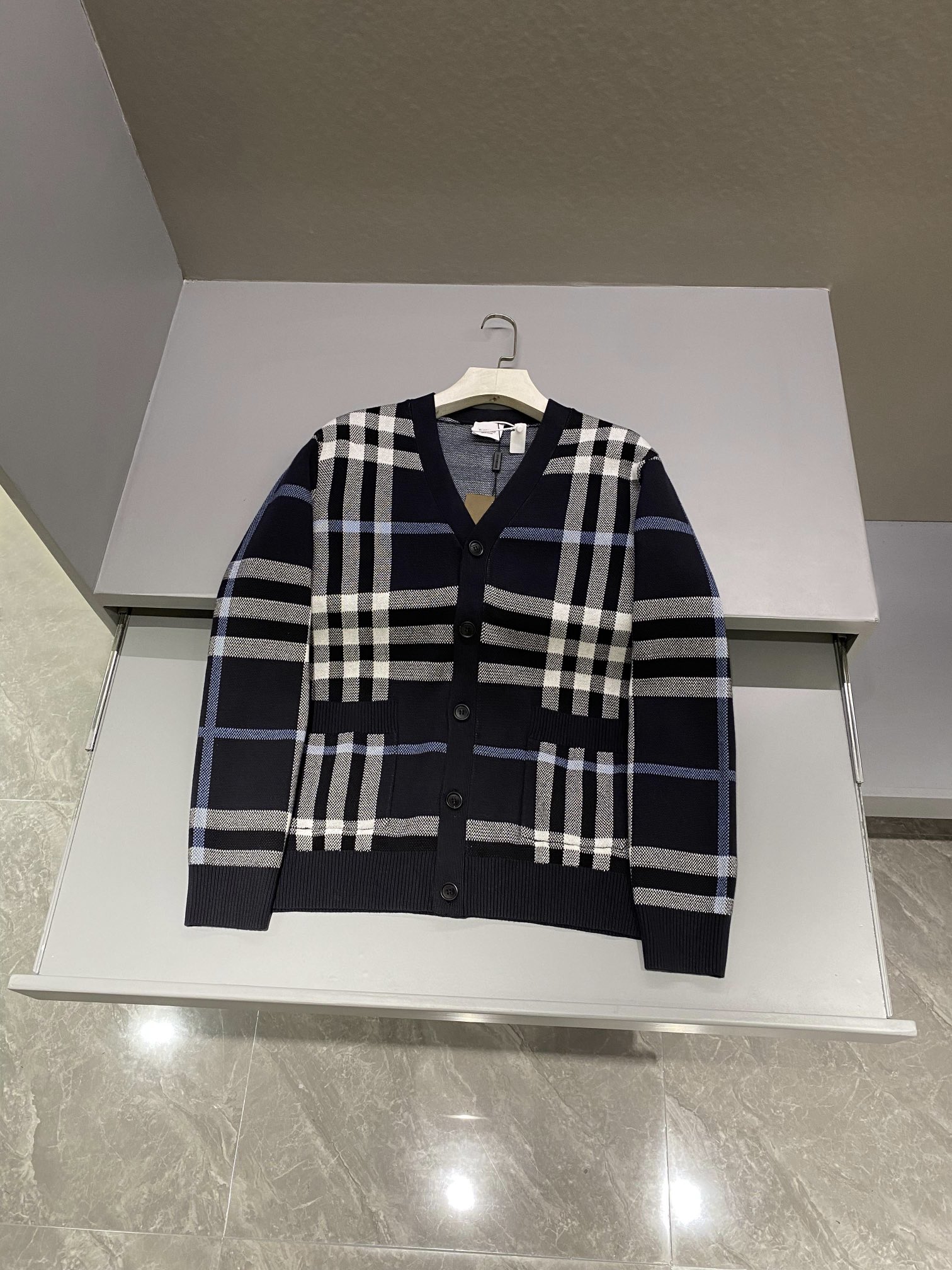 버버리 Burberry 가디건