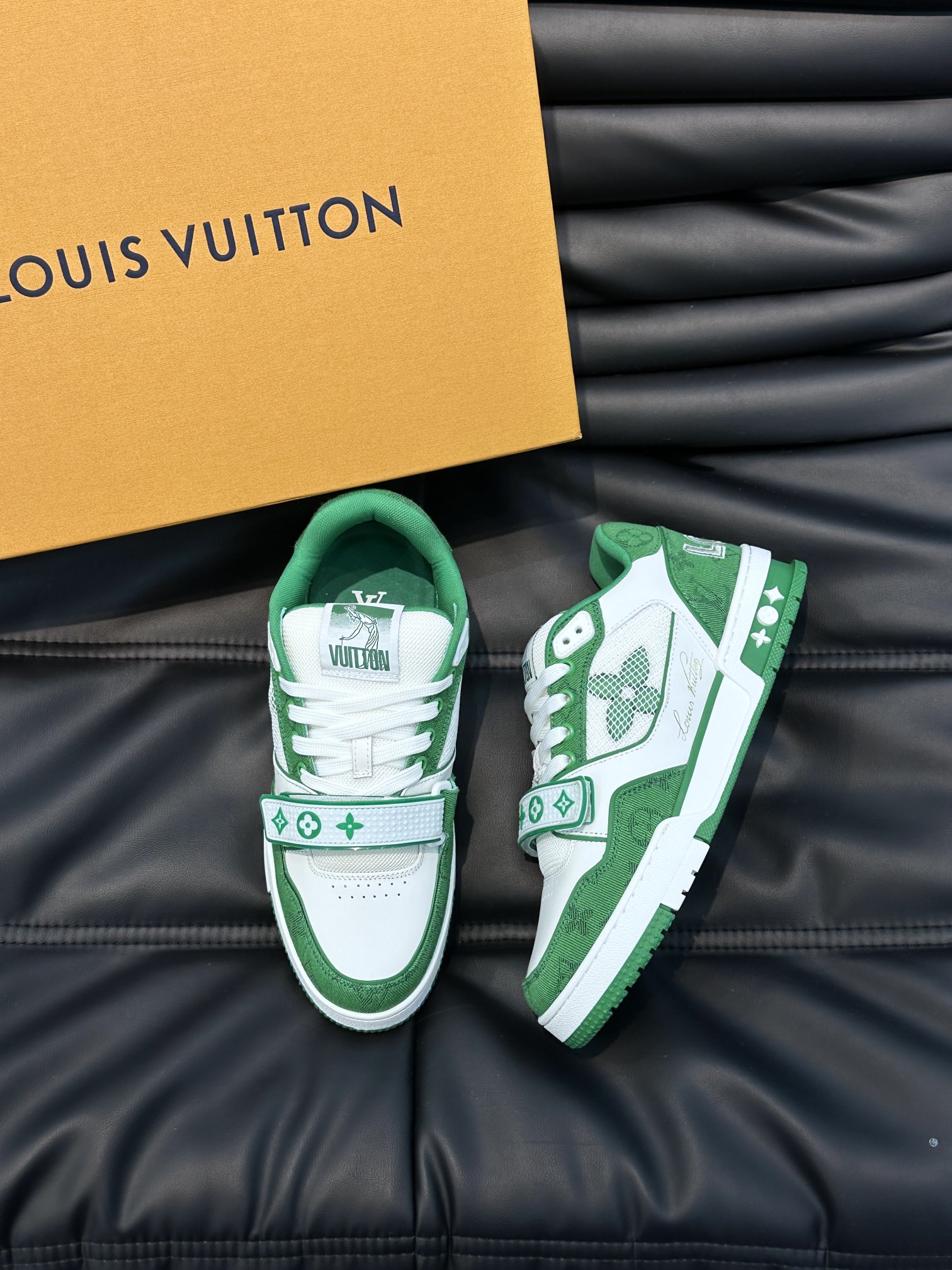 루이비통 Louis Vuitton 스니커즈