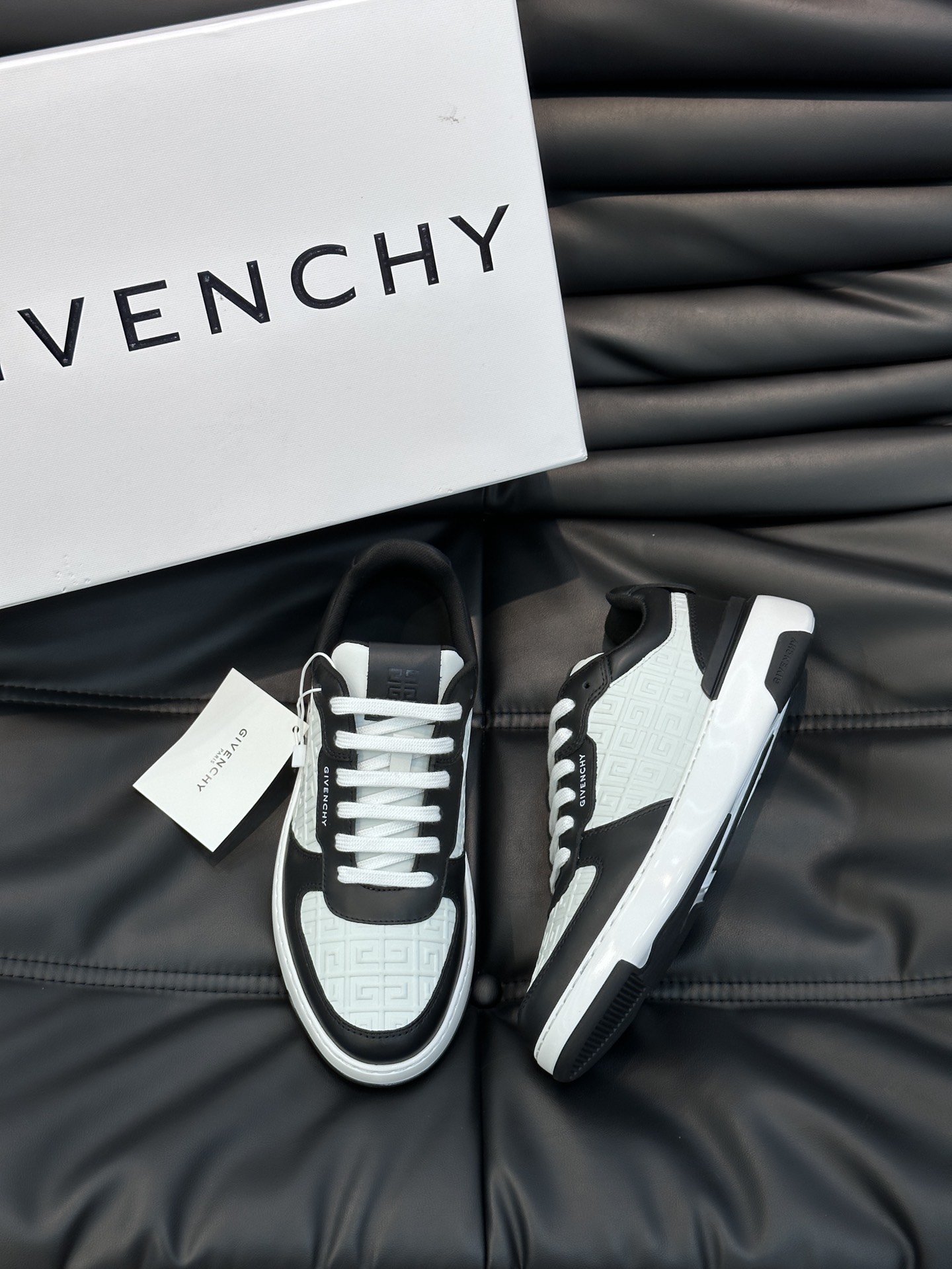 지방시 Givenchy 스니커즈