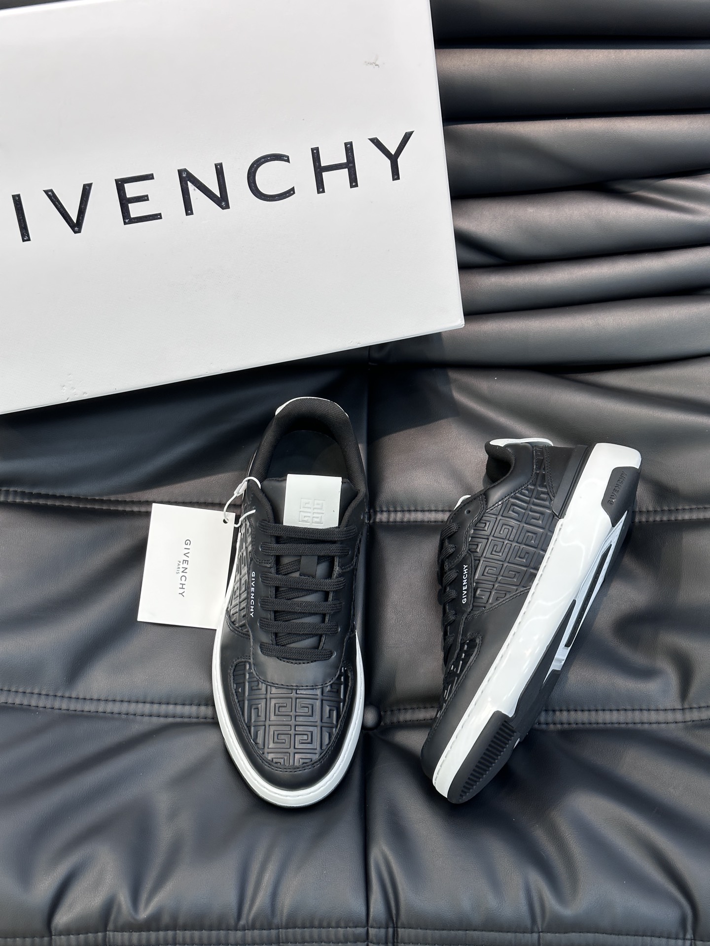 지방시 Givenchy 스니커즈
