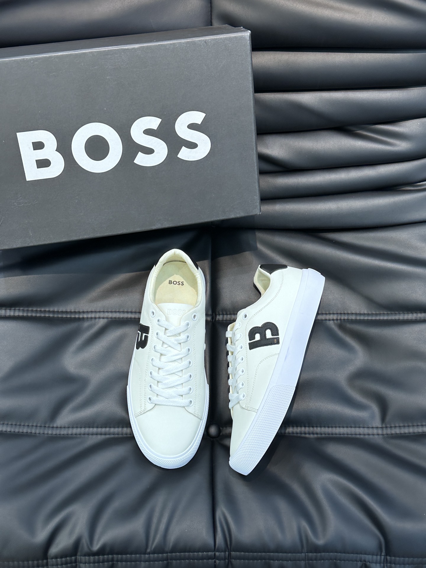 보스BOSS 스니커즈