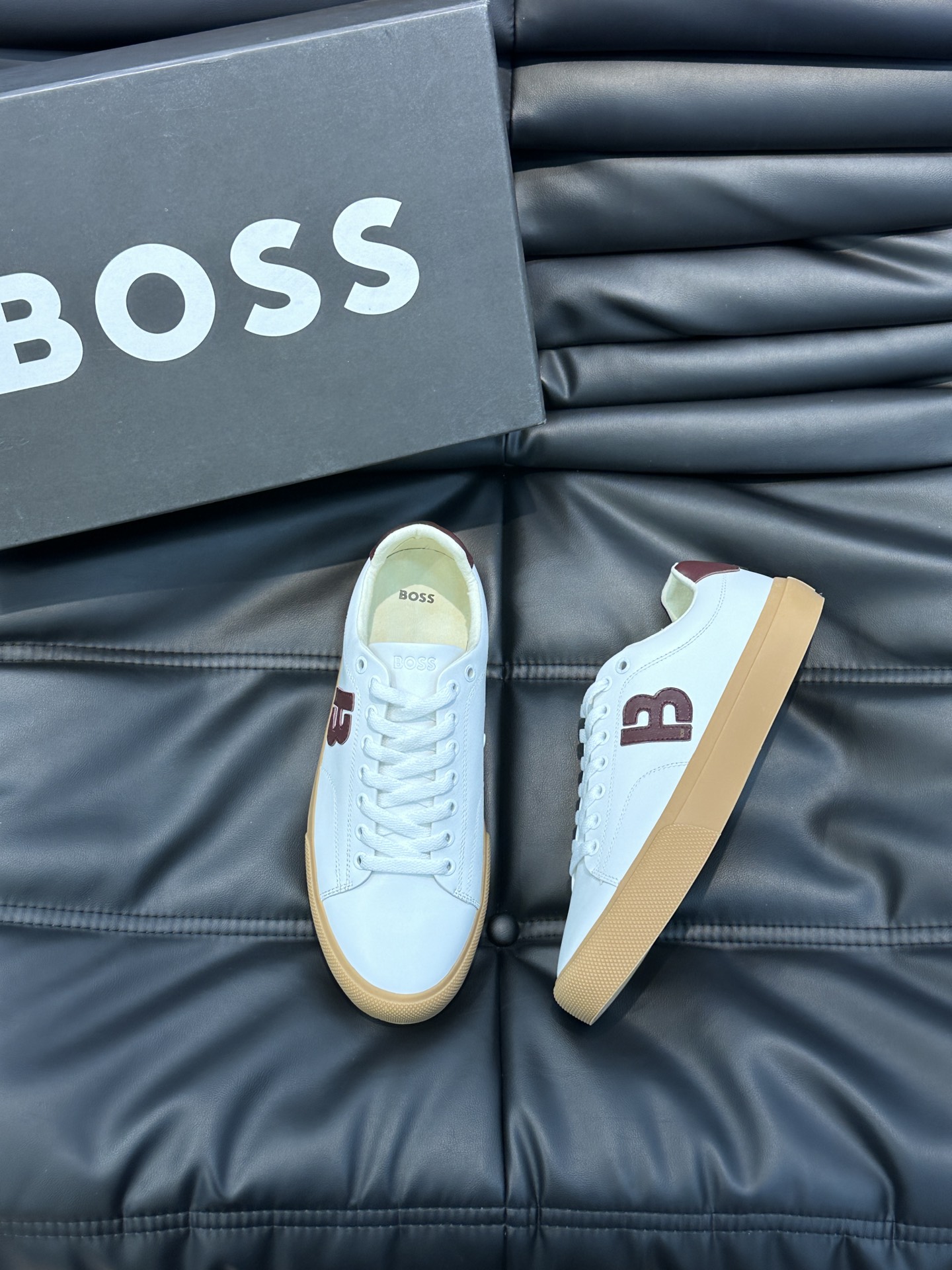 보스BOSS 스니커즈