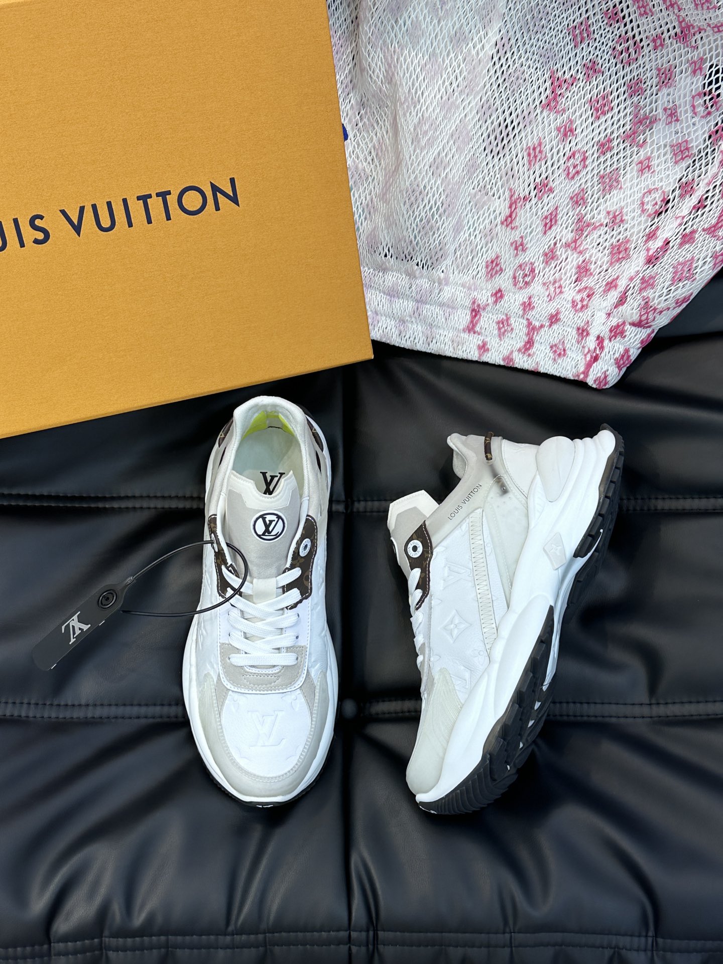 루이비통 Louis Vuitton 스니커즈