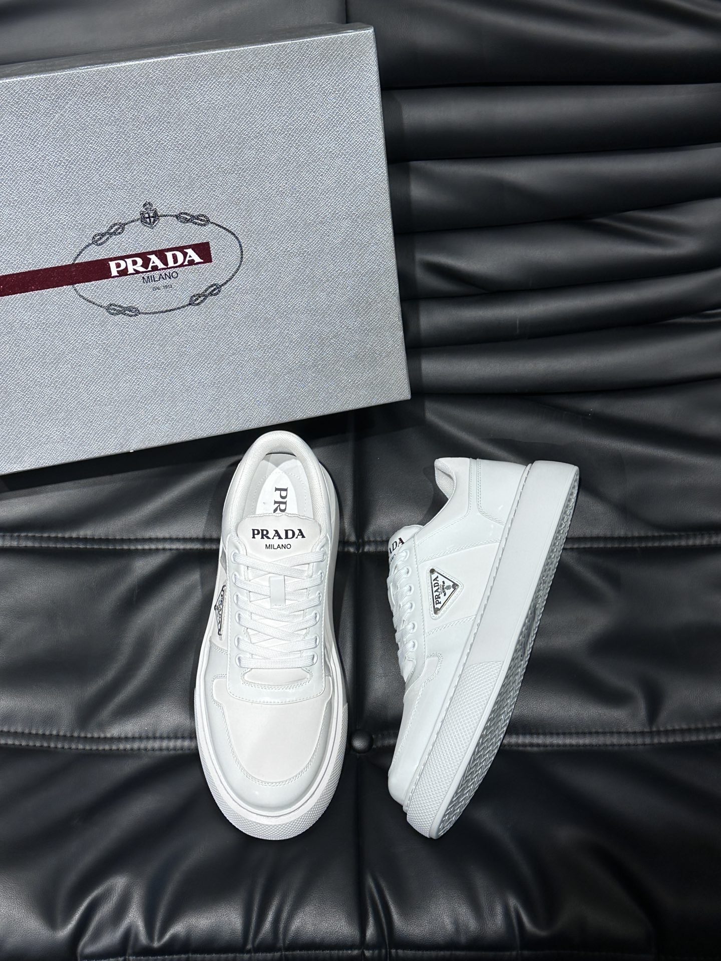 프라다 Prada 스니커즈