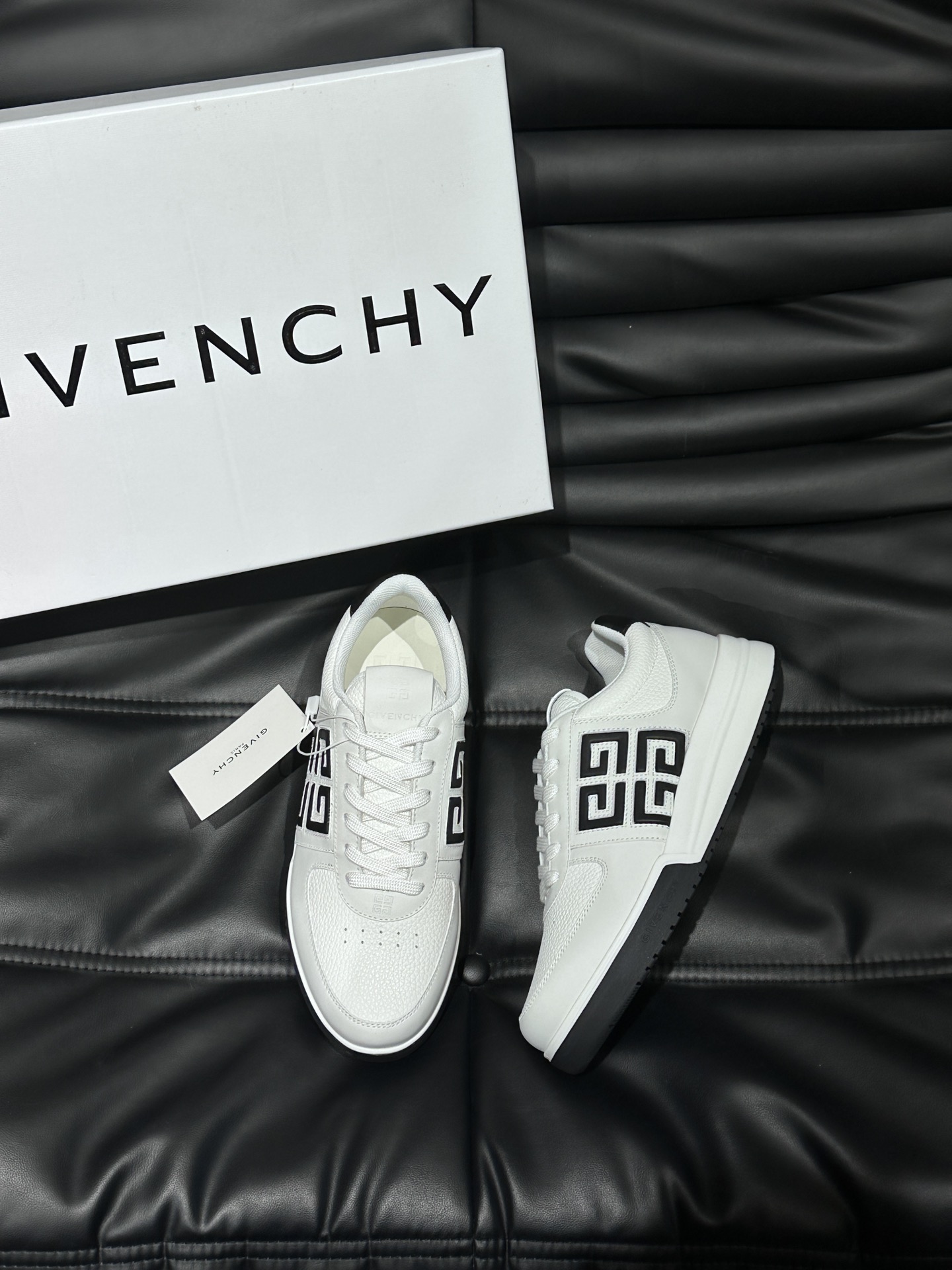 지방시 Givenchy 스니커즈