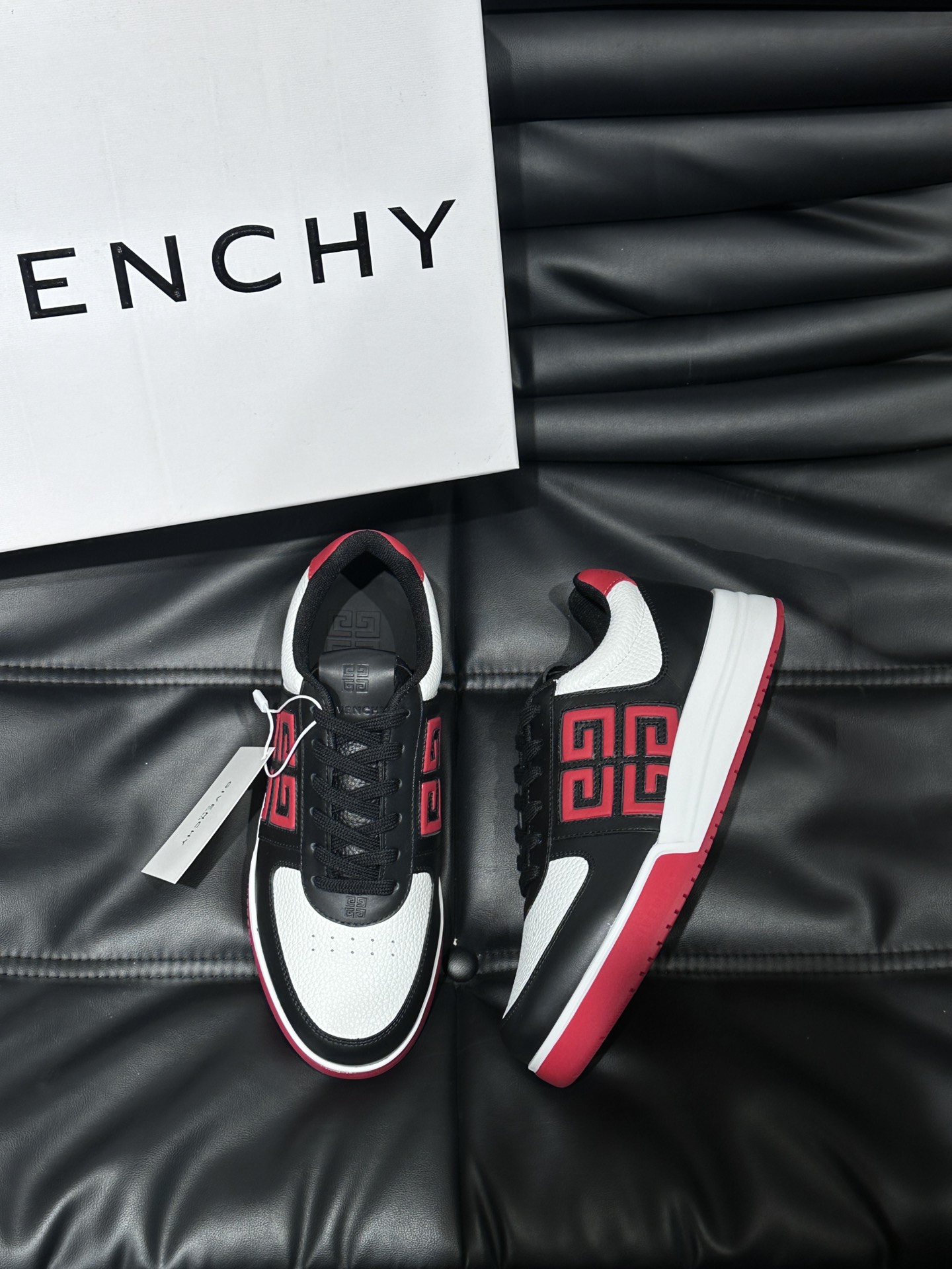 지방시 Givenchy 스니커즈