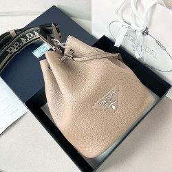 프라다 Prada 1BE060 버킷 백 25CM