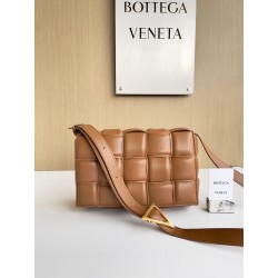 보테가 베네타 Bottega Veneta 카라멜색 Cassette 591970