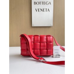 보테가 베네타 Bottega Veneta 퀸레드 Cassette 591970