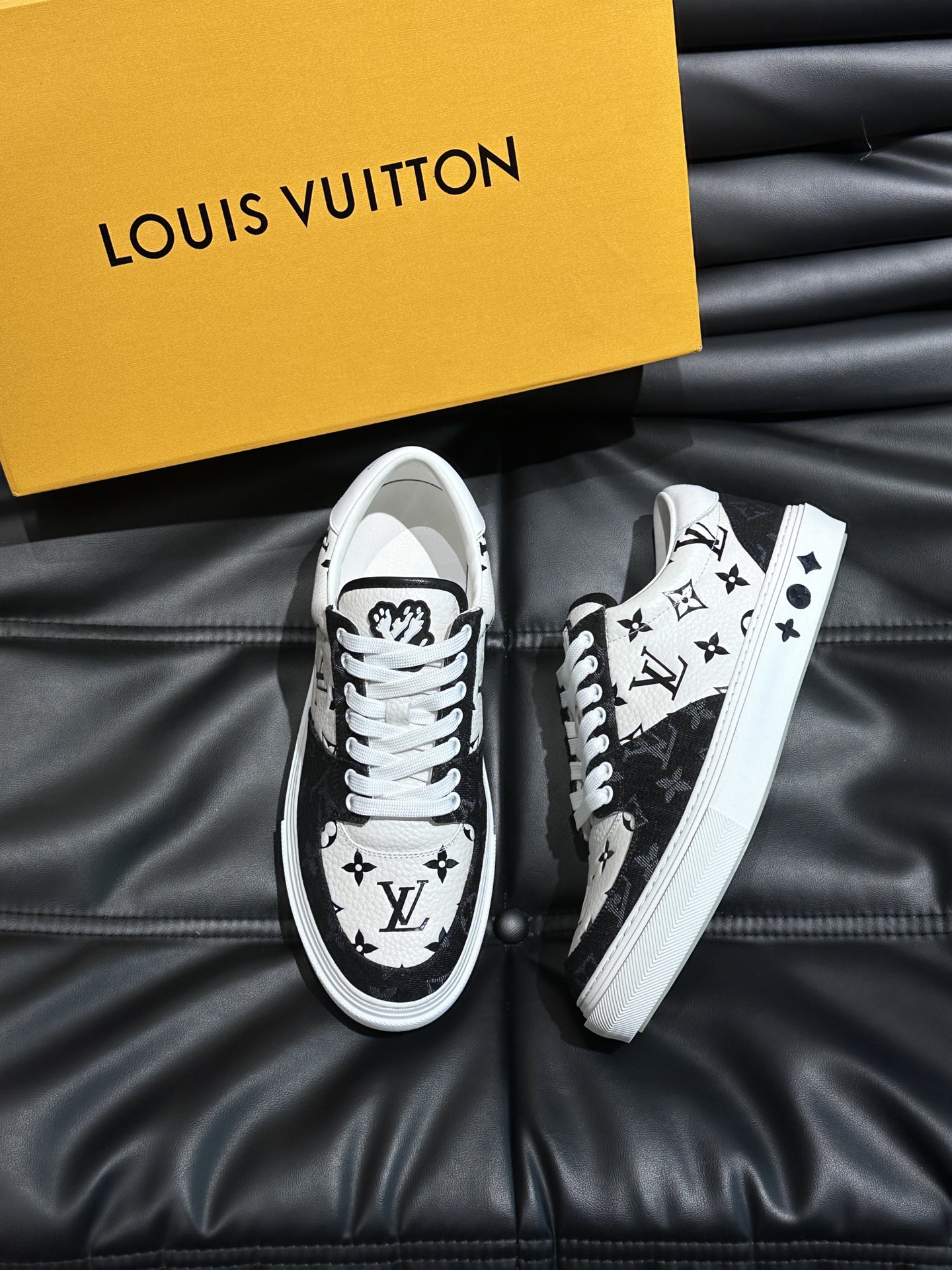 루이비통 Louis Vuitton 스니커즈