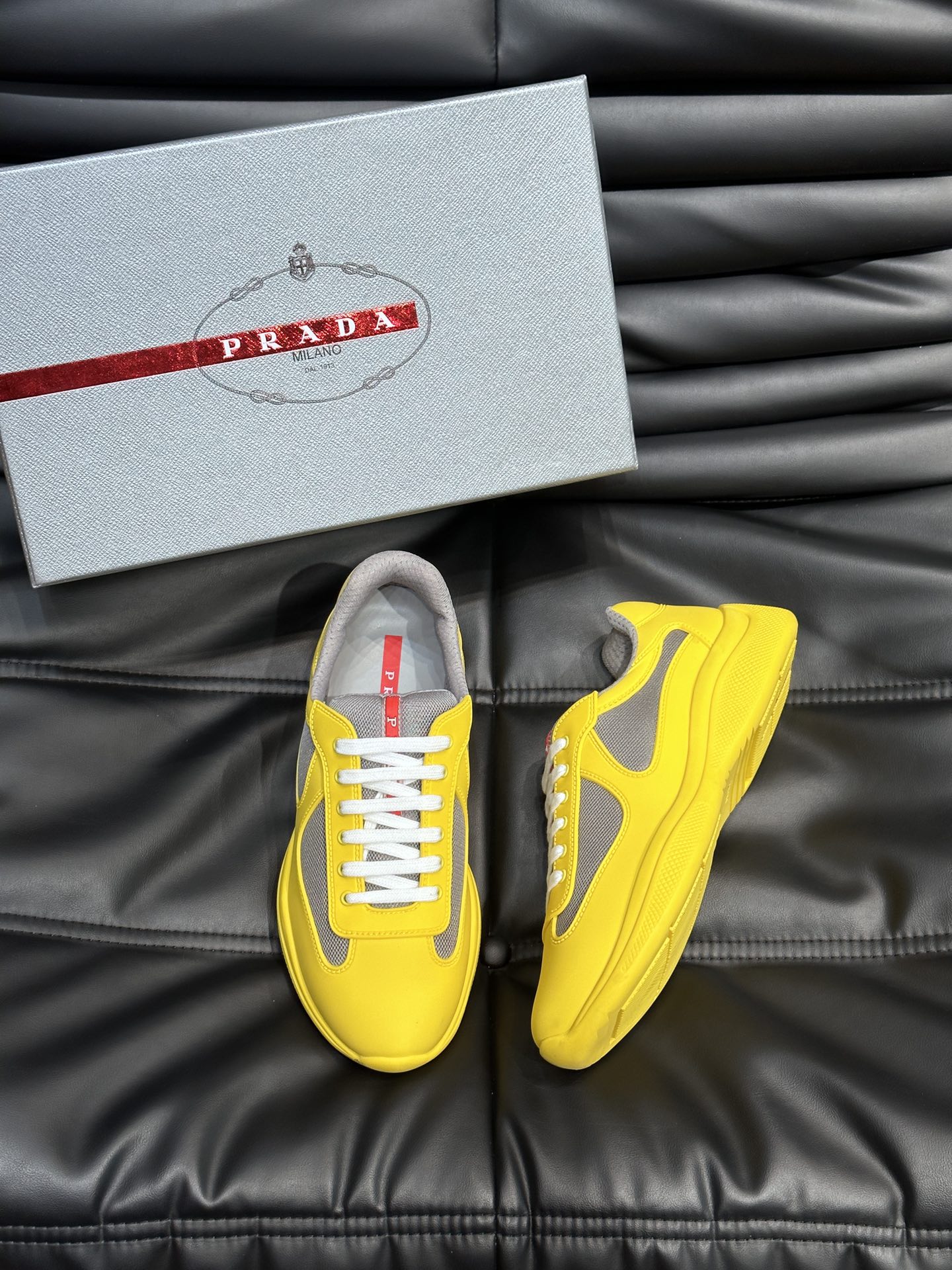 프라다 Prada 스니커즈