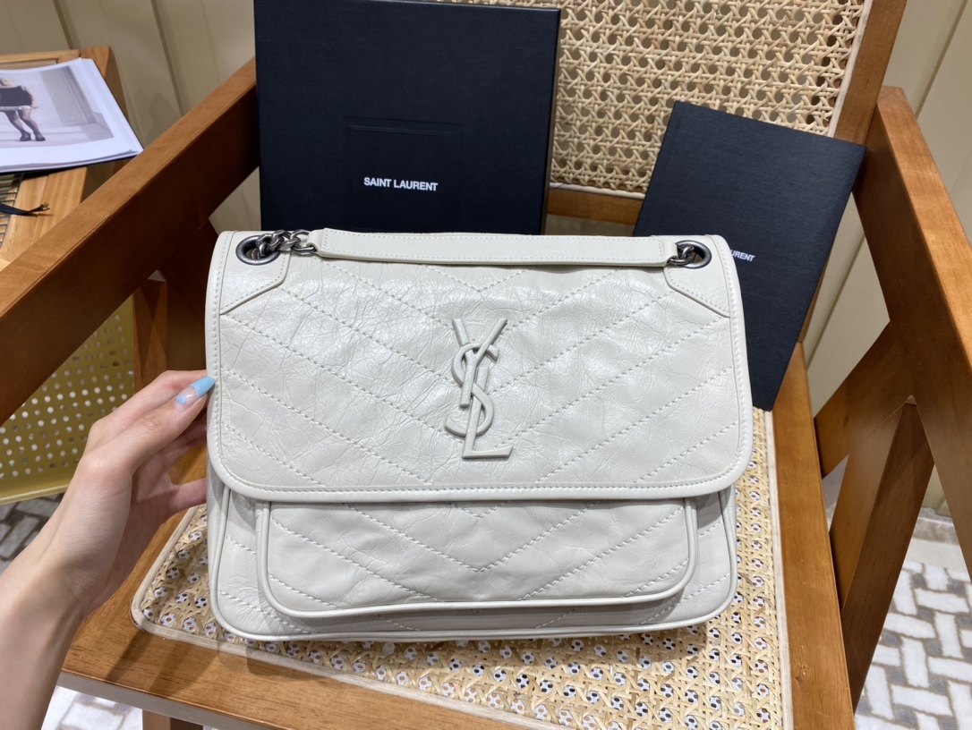 생로랑 Saint laurent/YSL 633158 니키 미디움 체인 백 크링클 빈티지 레더 느와르 28CM