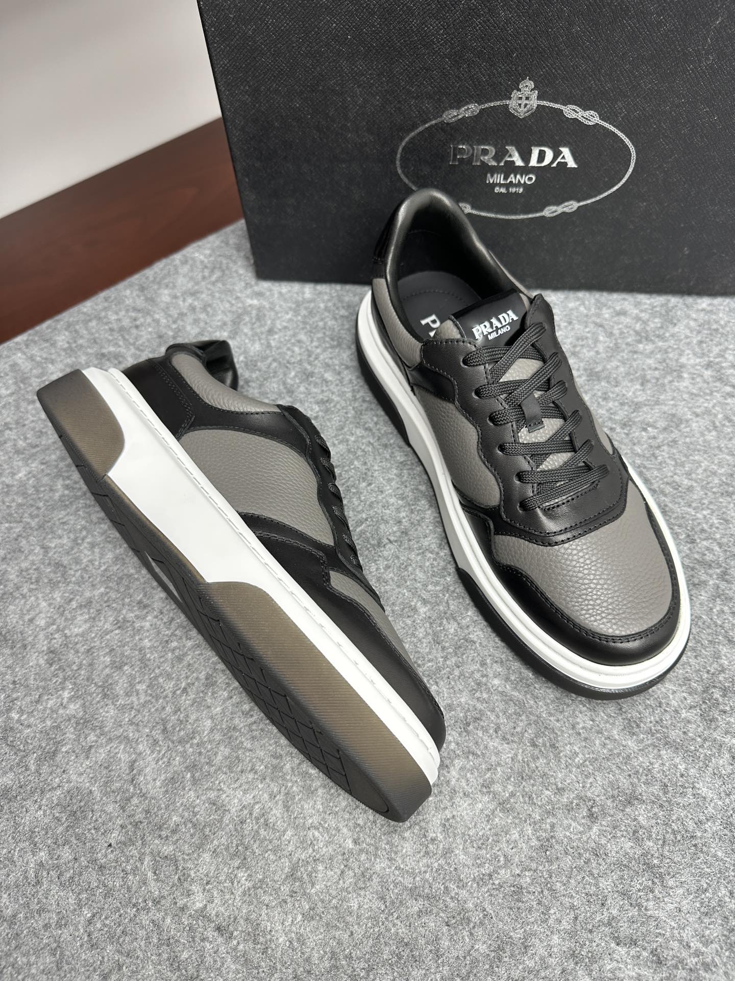 프라다 Prada 스니커즈