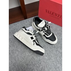 발렌티노 Valentino 스니커즈