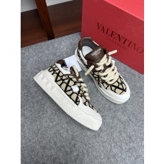 발렌티노 Valentino 스니커즈