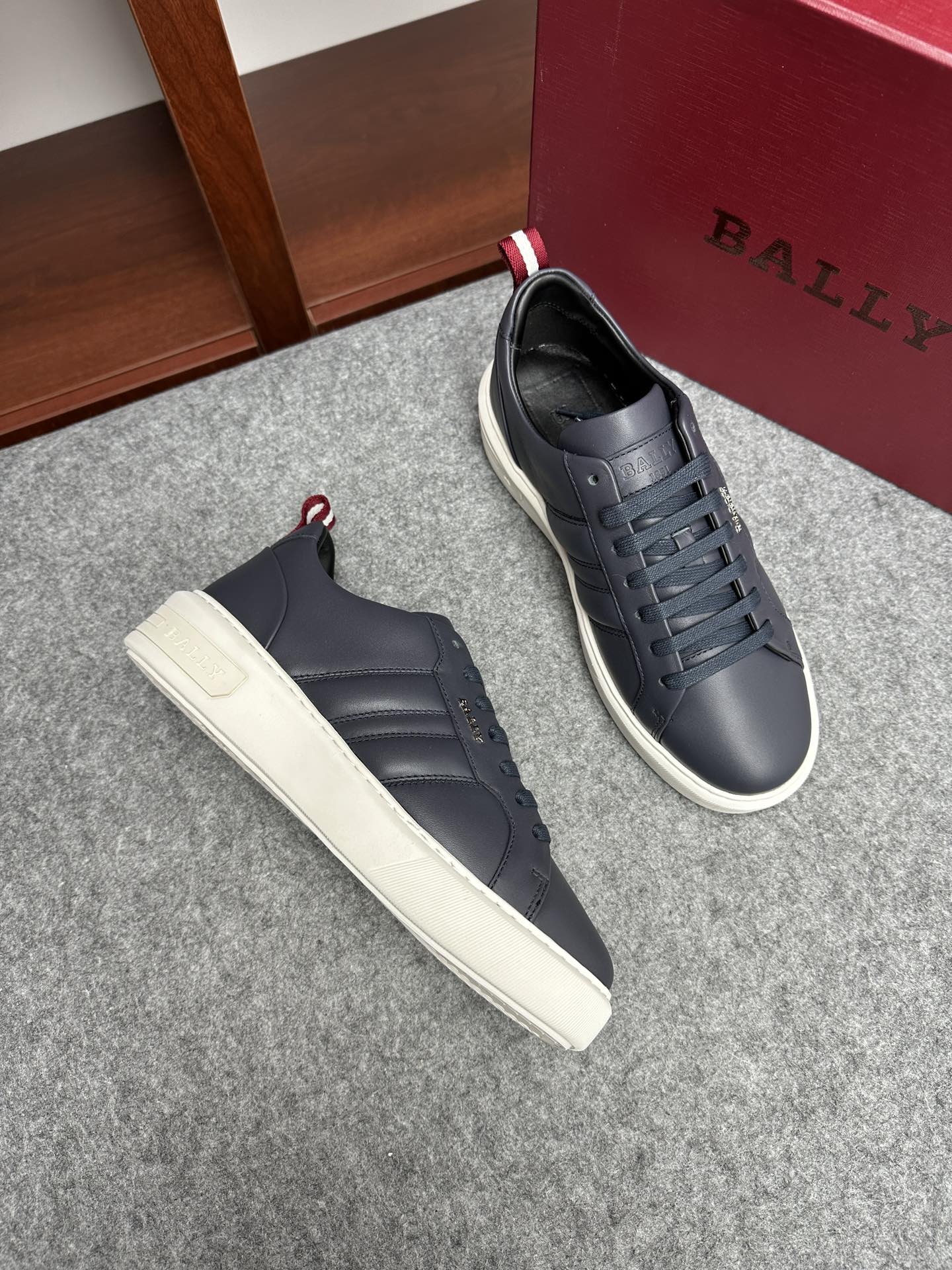 발리 BALLY 스니커즈