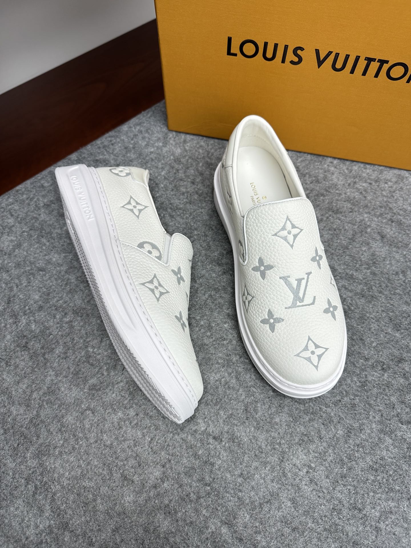 루이비통 Louis Vuitton 로퍼