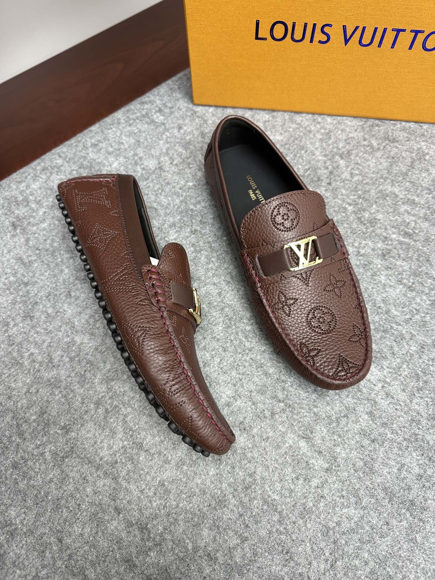 루이비통 Louis Vuitton 로퍼