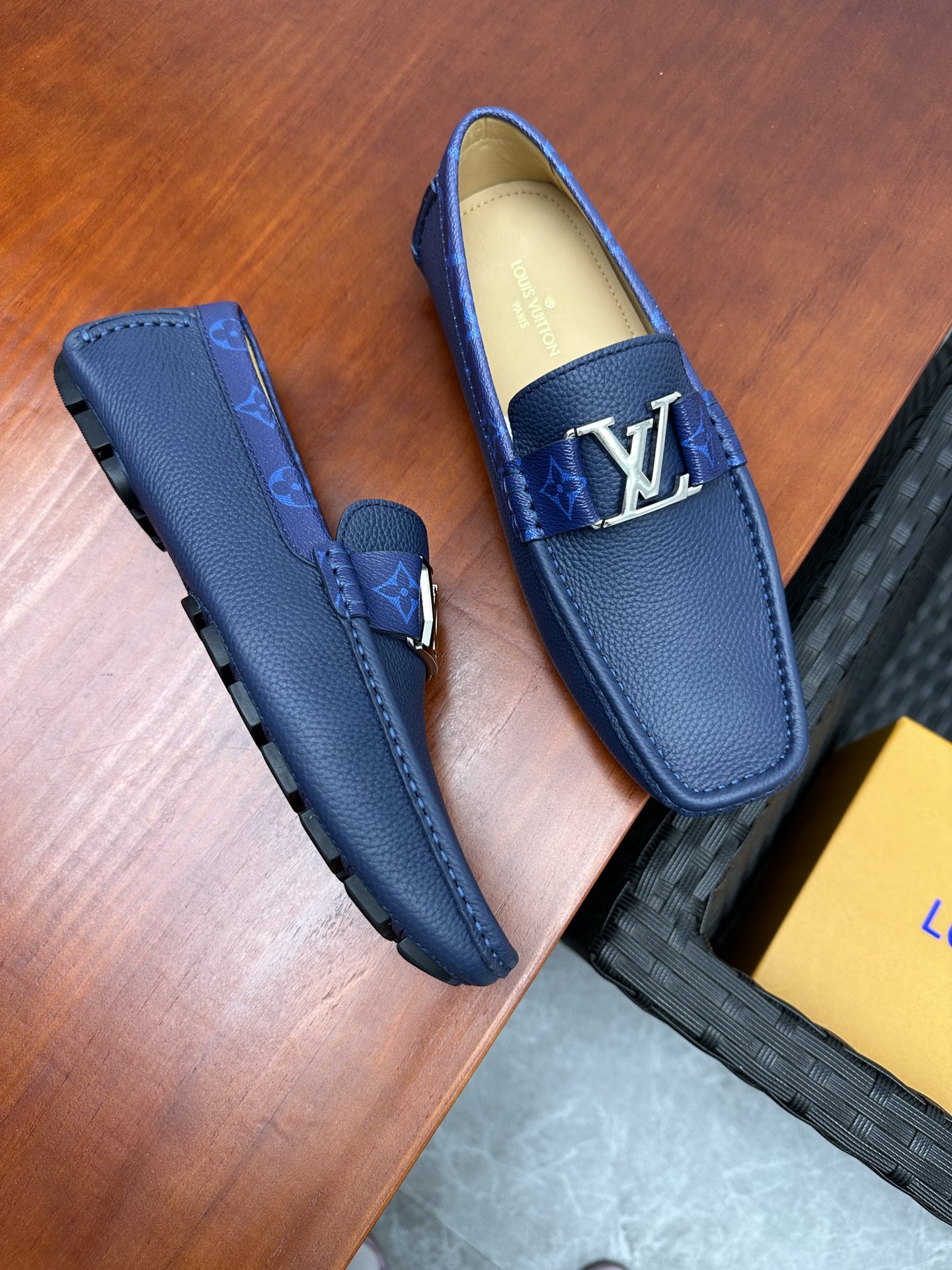 루이비통 Louis Vuitton 로퍼