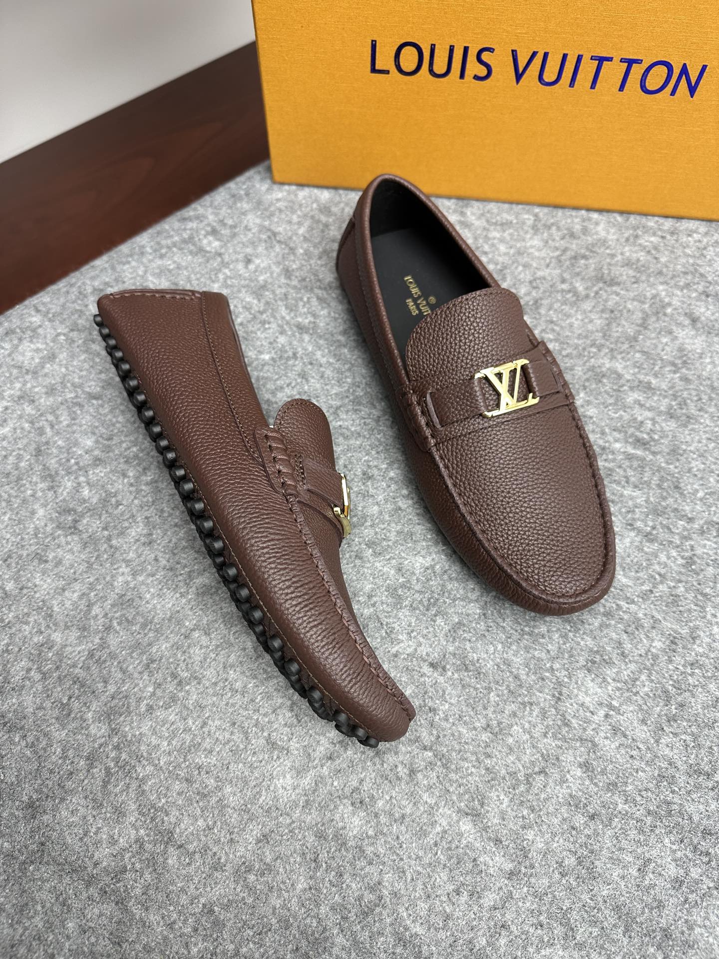 루이비통 Louis Vuitton 로퍼
