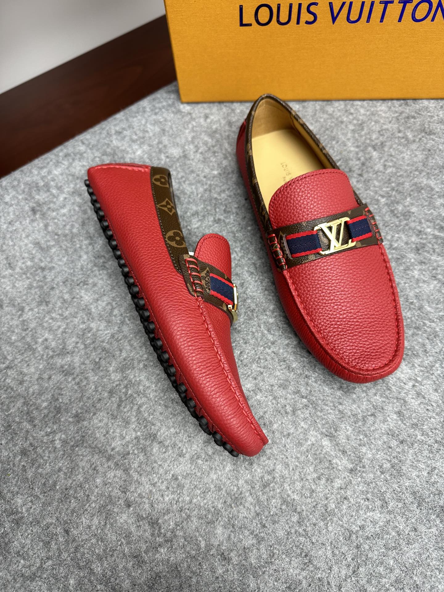 루이비통 Louis Vuitton 로퍼