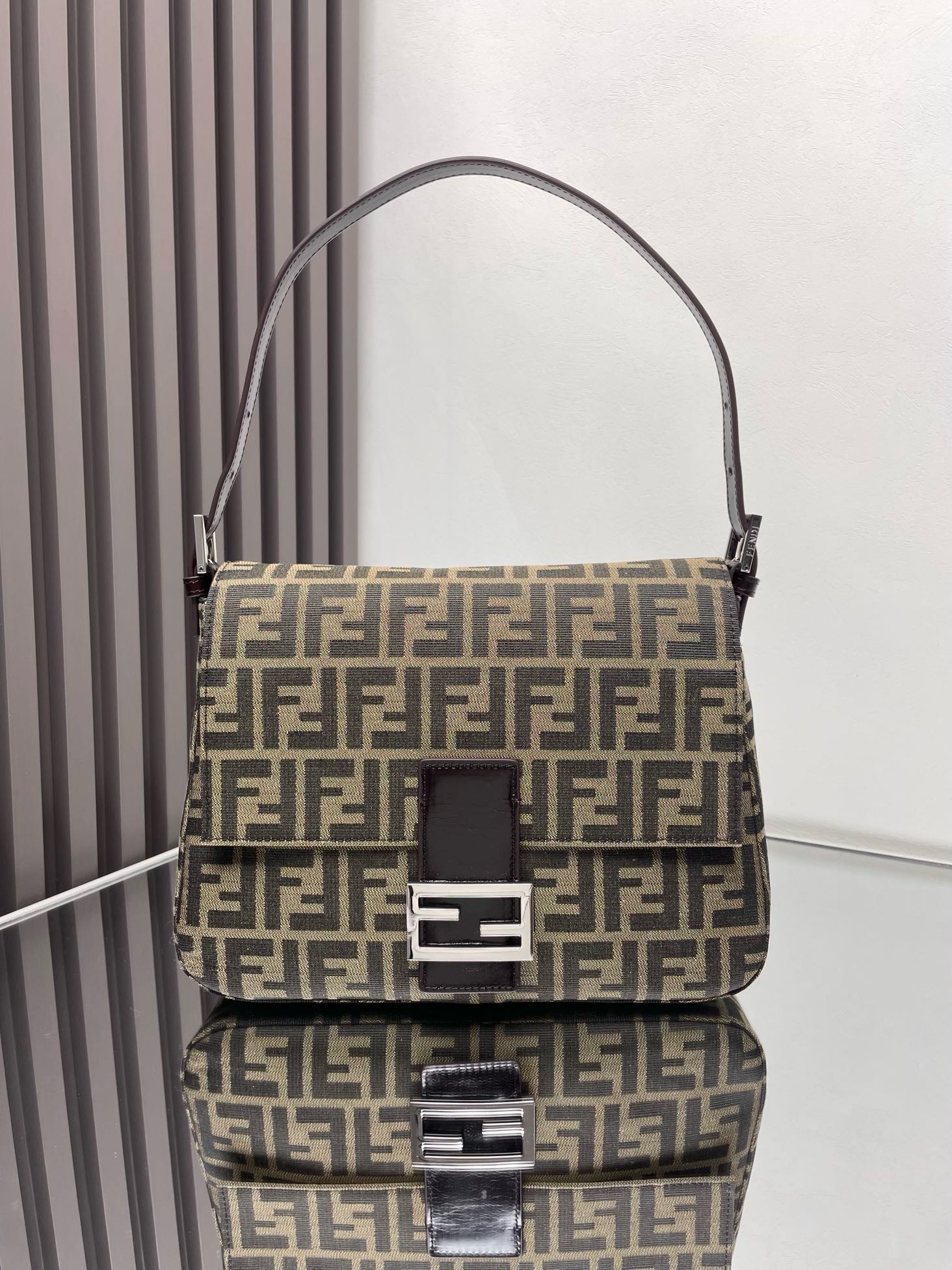 펜디 FENDI Vintage 8008 숄더백  29CM