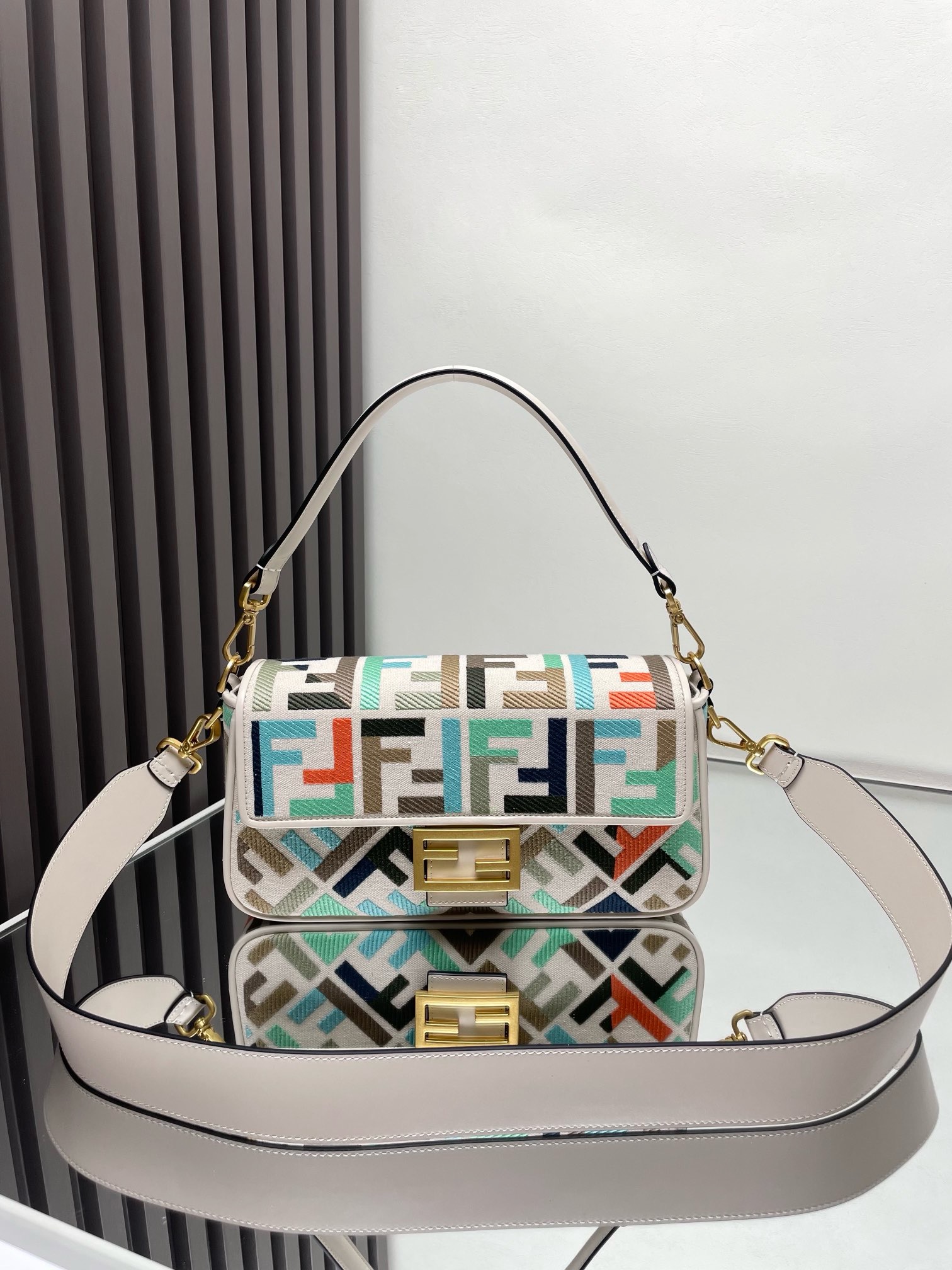 펜디 FENDI Baguette 0159B89 크로스 백 26CM